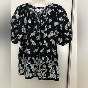 Loft Blk and white flowery shirt